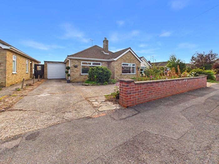 3 Bedroom Detached Bungalow For Sale In Stallebrass Close, Stanground, PE2