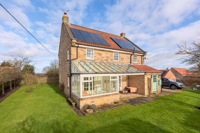 4 Bedroom Detached House For Sale In North Back Lane, Terrington, York, YO60
