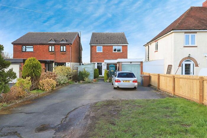 3 Bedroom Detached House For Sale In Tenbury Road, Clows Top, Kidderminster, DY14