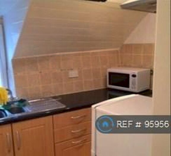 1 Bedroom Flat To Rent In Watling Street East, Towcester, NN12
