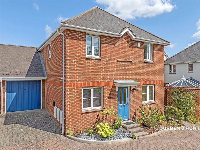 3 Bedroom Detached House For Sale In St. Nicholas Place, Loughton, IG10