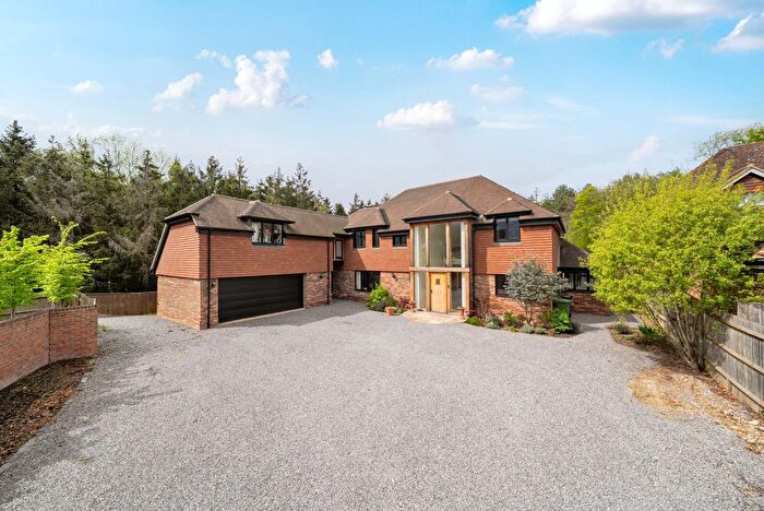 5 Bedroom Detached House For Sale In Farnham Road, Holt Pound, Farnham, GU10