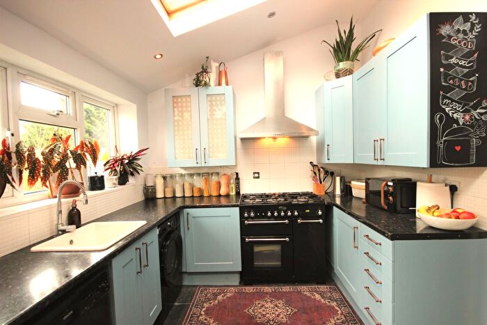 3 Bedroom Property To Rent In Arthur Street, Bushey, WD23