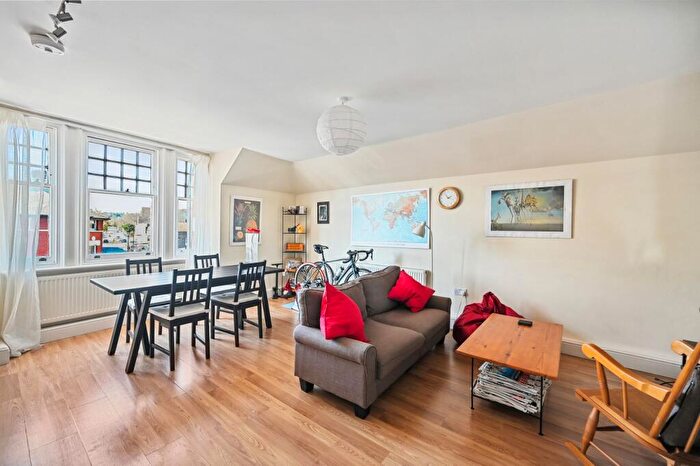 2 Bedroom Flat To Rent In Sydenham Road, London, SE26