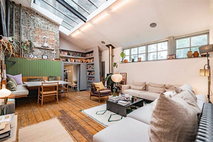 2 Bedroom Flat For Sale In Royal College Street, Camden, NW1