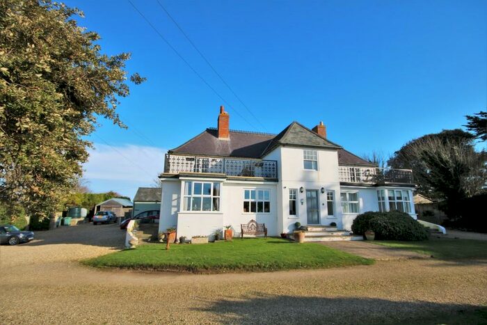 3 Bedroom Ground Flat For Sale In Alum Bay House, Alum Bay, PO39