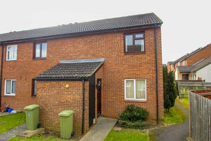 1 Bedroom Flat To Rent In Kercroft, Two Mile Ash, Milton Keynes MK8