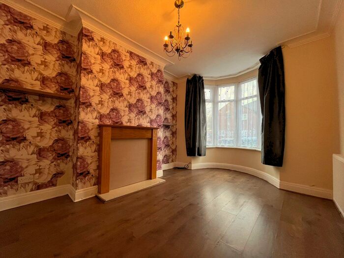 2 Bedroom Property To Rent In George Street, Blackpool, Lancashire, FY1
