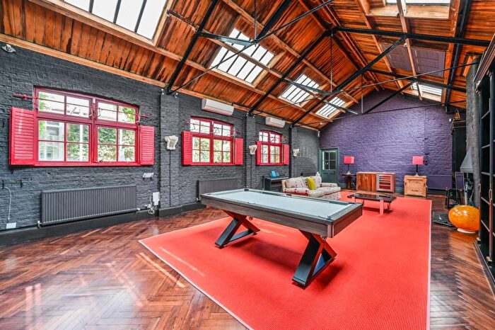 3 Bedroom House To Rent In Amies Street, Battersea, London, SW11