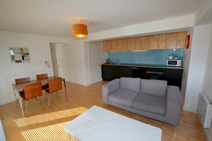 1 Bedroom Apartment To Rent In G Saxton, Leeds, LS9