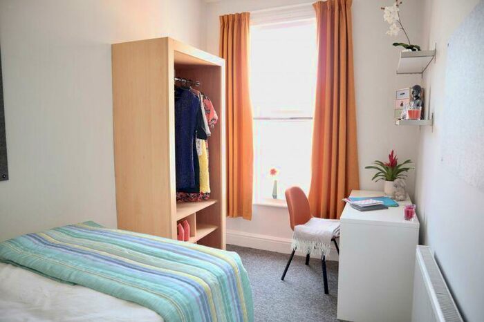 5 Bedroom Terraced House To Rent In Lawrence Road, Liverpool - Student Property, L15