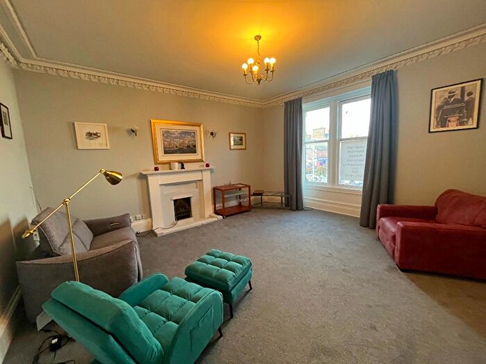 1 Bedroom Flat To Rent In Market Square, Stonehaven, Aberdeenshire, AB39