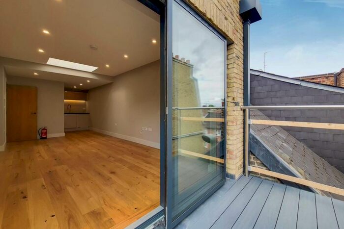 1 Bedroom Flat To Rent In Fulham Road, Chelsea, London, SW10