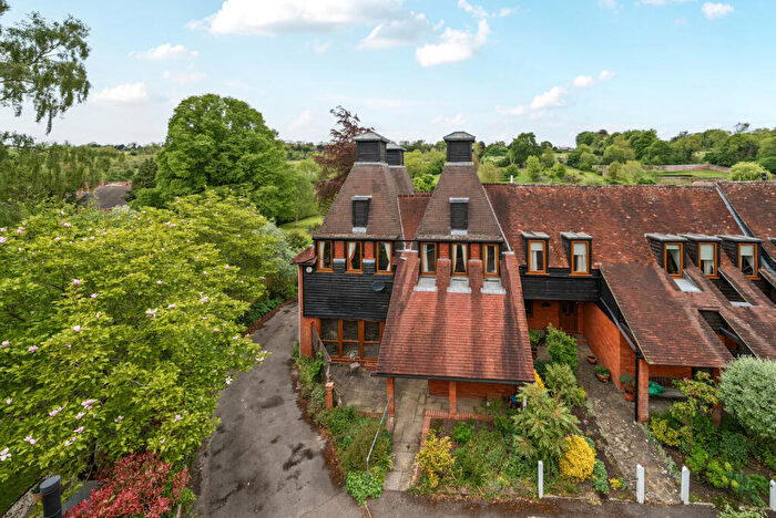 4 Bedroom Semi-Detached House For Sale In The Street, Puttenham, GU3