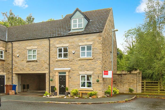 3 Bedroom Town House For Sale In Lightoller Close, Chorley, Lancashire, PR6