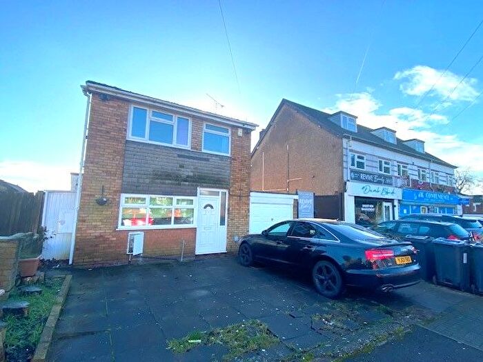 3 Bedroom Detached House To Rent In Shady Lane, Birmingham, B44