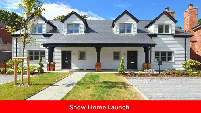 3 Bedroom Semi-Detached House For Sale In Chiddingfold Road, Dunsfold, GU8