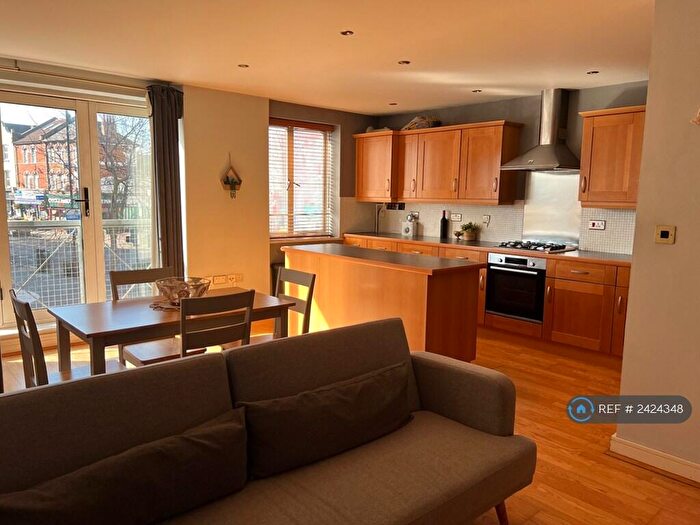 1 Bedroom Flat To Rent In The Coliseum, London, N8