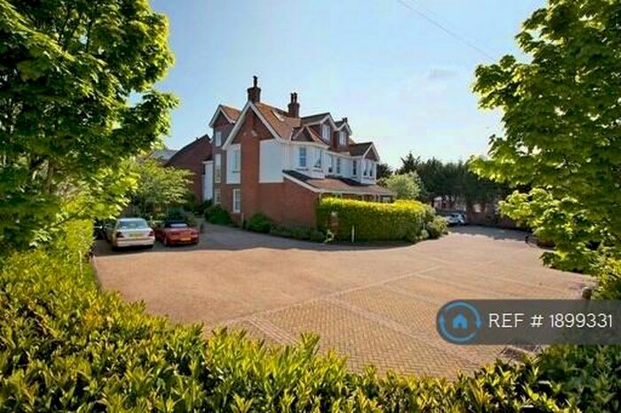 2 Bedroom Flat To Rent In Aliston House, Exmouth, EX8