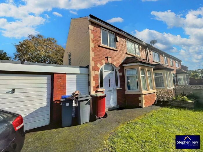 3 Bedroom End Of Terrace House For Sale In Annesley Avenue, Blackpool, FY3