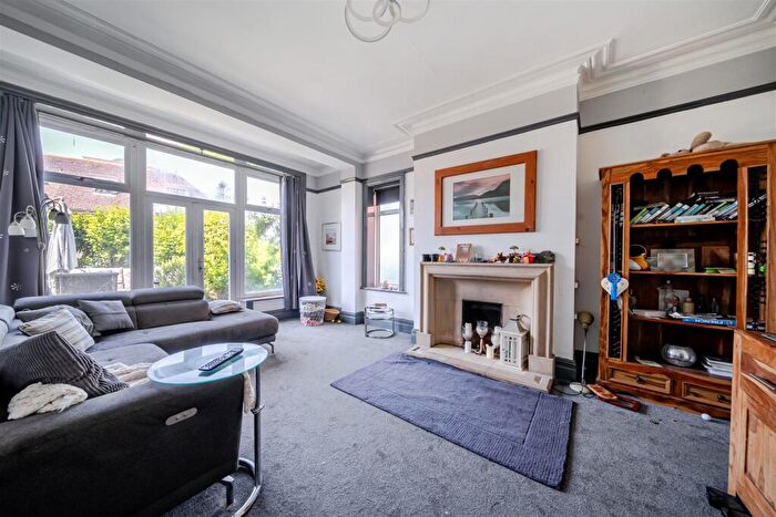 5 Bedroom House For Sale In Cliff Avenue, Swanage, BH19 - Photo 3