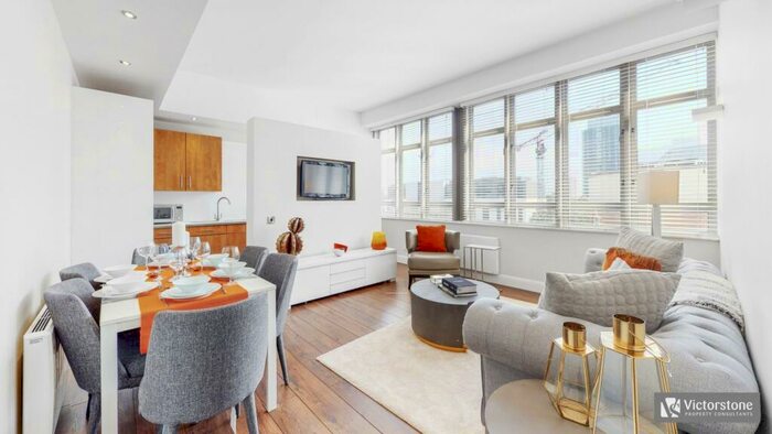 2 Bedroom Apartment To Rent In Lawrence House, City Road, Clerkenwell, London, EC1V