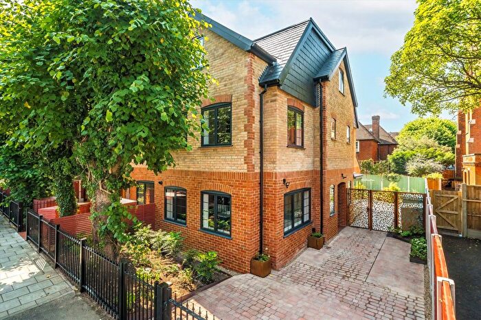 4 Bedroom End Terrace House For Sale In Cricklade Avenue, Streatham Hill, SW2