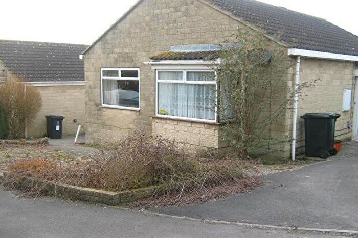 2 Bedroom Detached House To Rent In Freshbrook, Swindon, SN5
