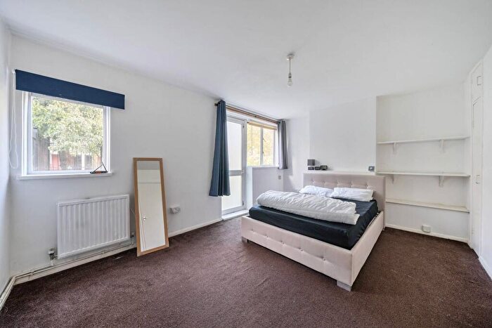 Studio To Rent In Stepney Way, Stepney, London, E1