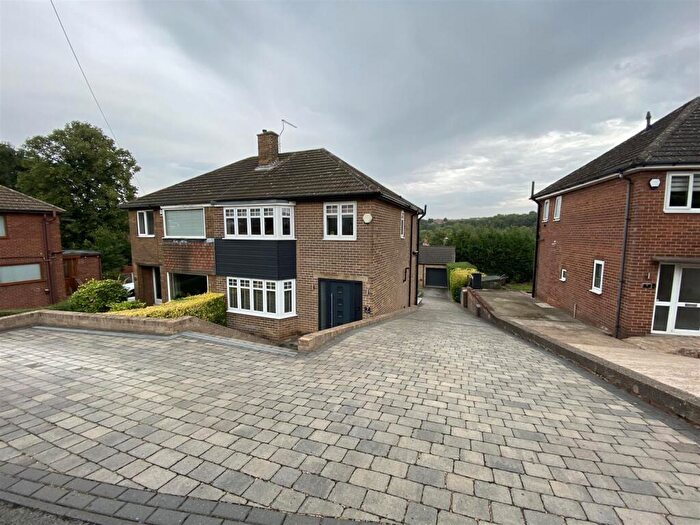 3 Bedroom Semi-Detached House For Sale In March Vale Rise, Conisbrough, DN12