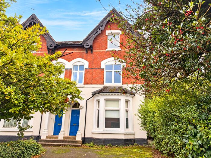 2 Bedroom Apartment For Sale In Church Road, Moseley And Kings Heath, Birmingham, B13