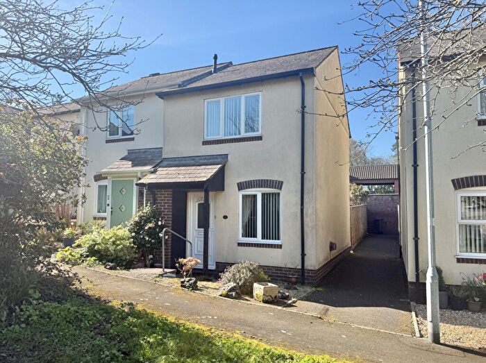 2 Bedroom End Of Terrace House For Sale In Kenbury Drive, Alphington, EX2