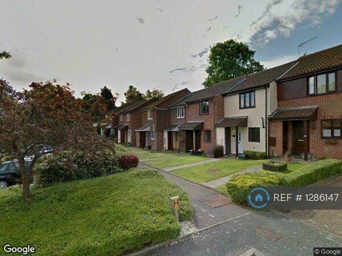 2 Bedroom End Of Terrace House To Rent In Barcombe Close, Orpington, BR5