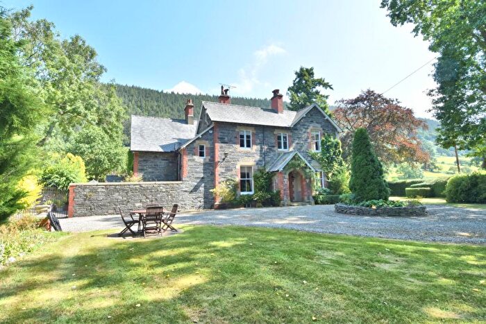6 Bedroom Detached House For Sale In Llandrillo, Corwen, LL21