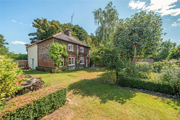 3 Bedroom Detached House For Sale In South Entrance, Saxmundham, Suffolk, IP17