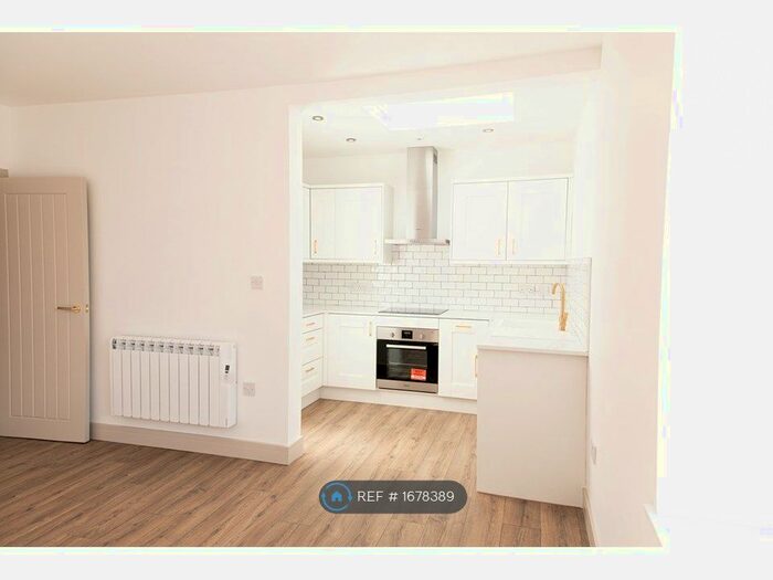 1 Bedroom Flat To Rent In Great King Street, Macclesfield, SK11