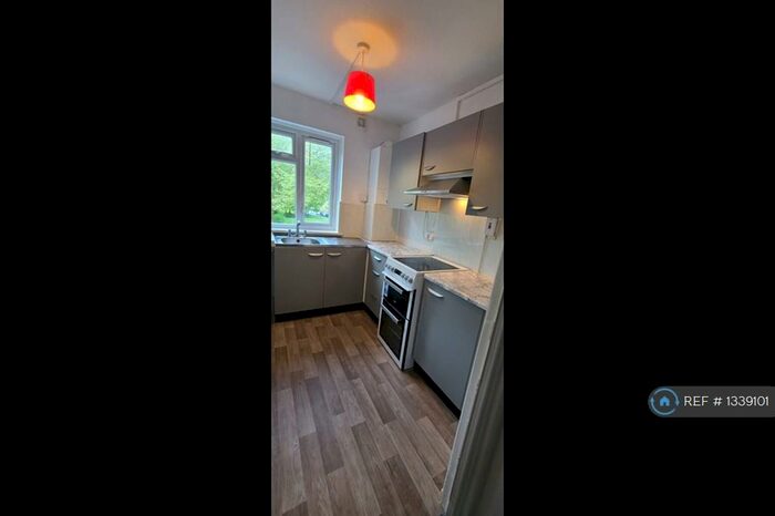2 Bedroom Flat To Rent In Newport, Newport, NP20