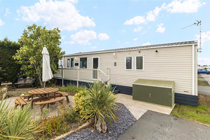 2 Bedroom Detached Bungalow For Sale In Pevensey Bay Holiday Park, Pevensey Bay, BN24