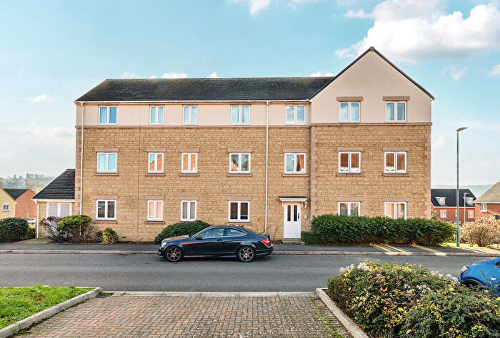 2 Bedroom Apartment For Sale In Renard Rise, Stonehouse, Gloucestershire, GL10