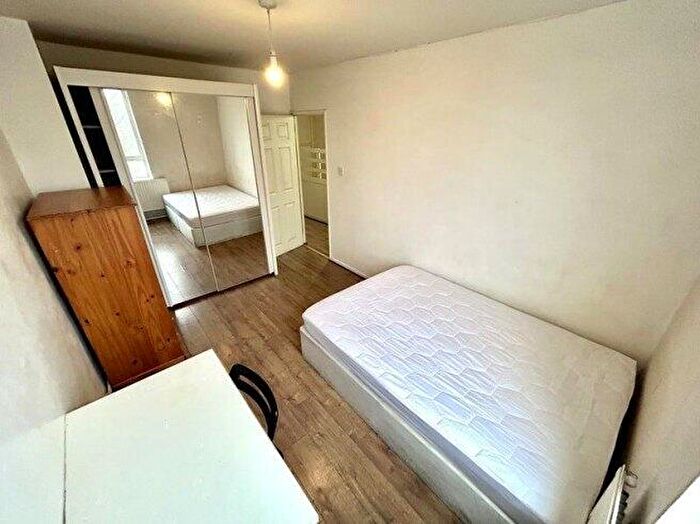 1 Bedroom Flat To Rent In Old Church Road, E1