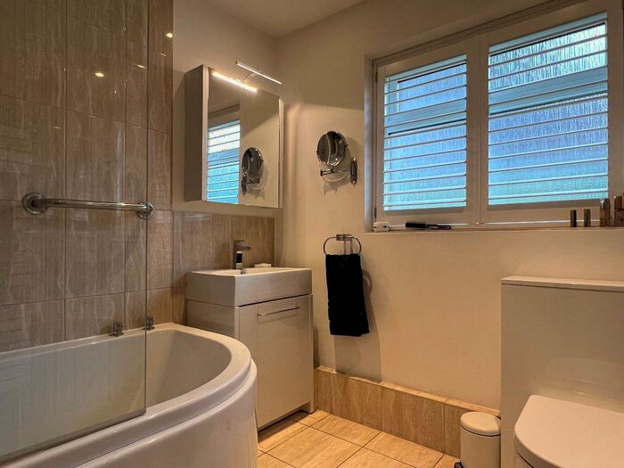 2 Bedroom Bungalow For Sale In Chandlers Way, Steyning, West Sussex, BN44