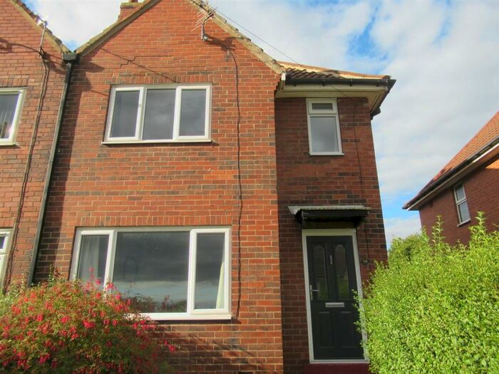 2 Bedroom Semi-Detached House To Rent In Green Lea, Oulton, Leeds, LS26