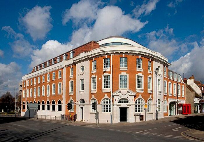 2 Bedroom Flat To Rent In 38 Windsor Street, Uxbridge, Middlesex, Hillingdon, London UB8