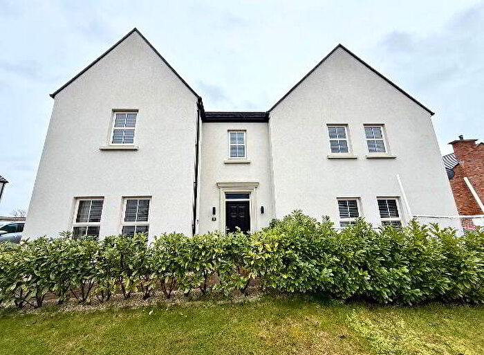 4 Bedroom Semi-Detached House For Sale In Barleyfields, Derry, BT48
