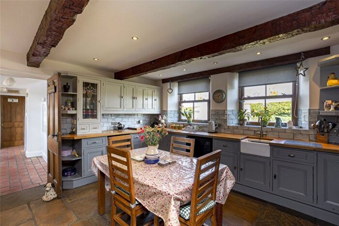 5 Bedroom Semi-Detached House For Sale In Thirsk Road, Easingwold, York, North Yorkshire, YO61
