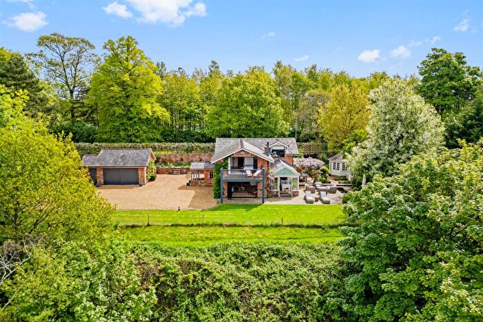 3 Bedroom Detached House For Sale In A Stunning Lakeside Home On Holmes Chapel Road, Lower Withington, SK11