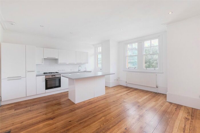 2 Bedroom Flat To Rent In Huguenot Mansions, Huguenot Place, Wandsworth, London, SW18