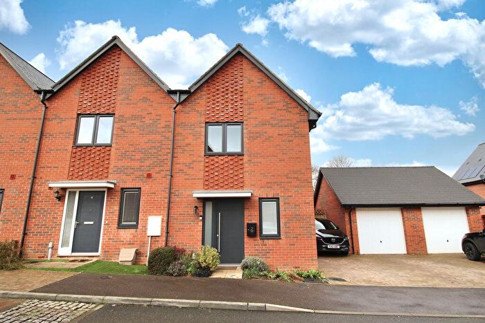 2 Bedroom End Of Terrace House For Sale In Brunel Way, Whiteley, PO15