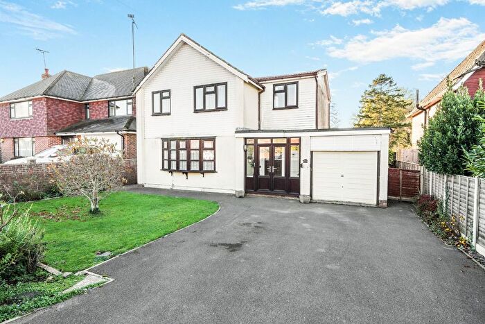 3 Bedroom Detached House For Sale In Stakes Road, Waterlooville, PO7