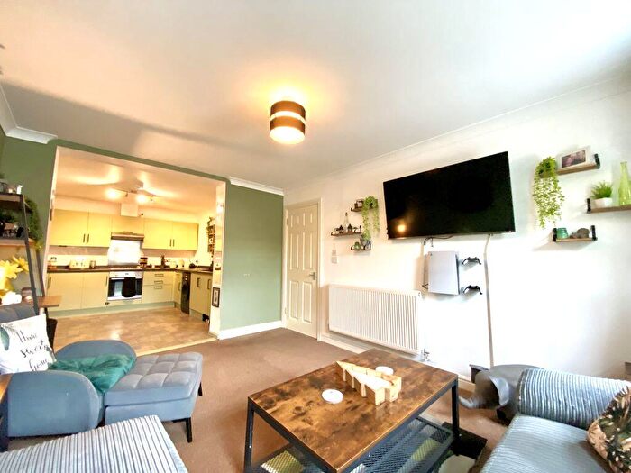 2 Bedroom Apartment For Sale In West Street, Fareham, PO16